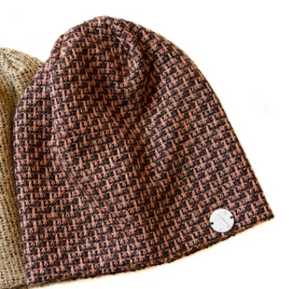 NWT HOLIDAY BEANIE